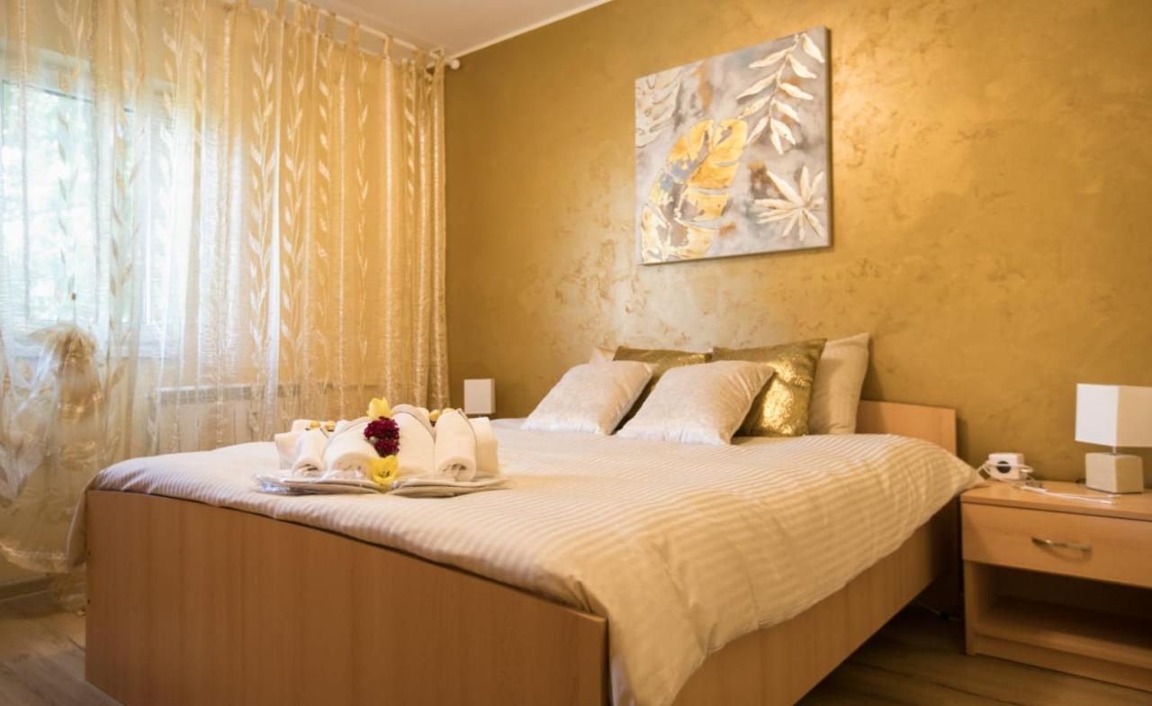 Golden Apartment Baneasa Bukarest Kültér fotó