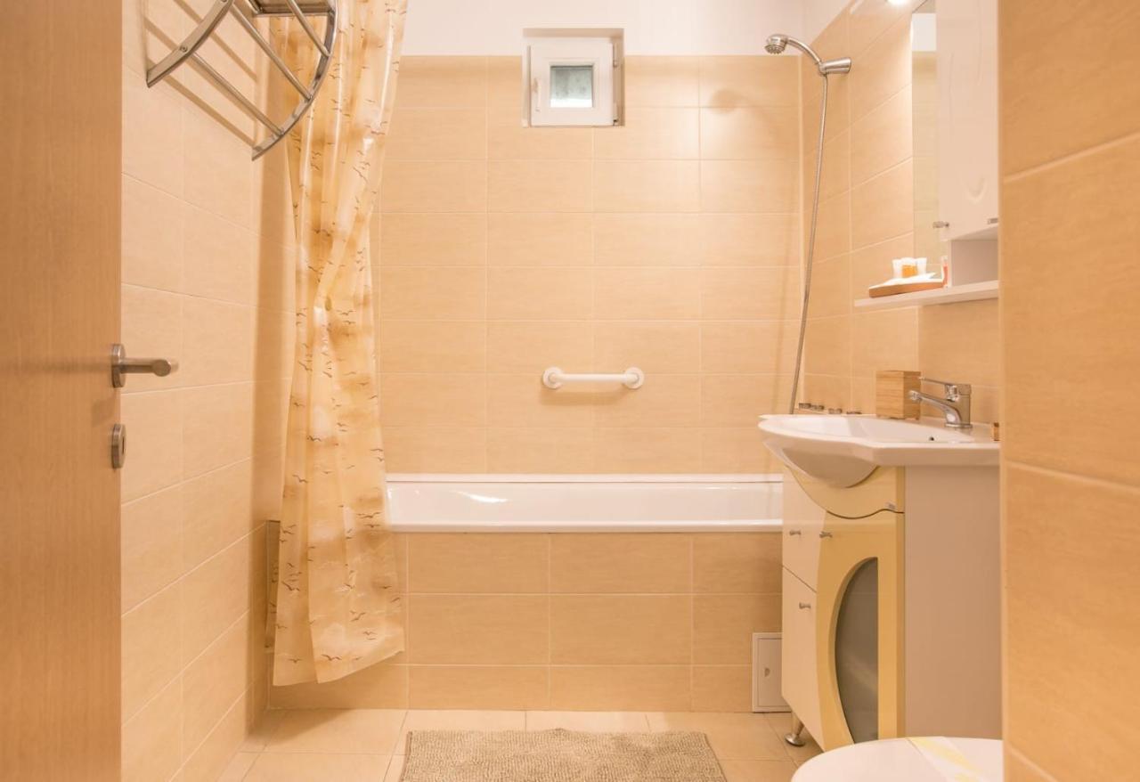 Golden Apartment Baneasa Bukarest Kültér fotó